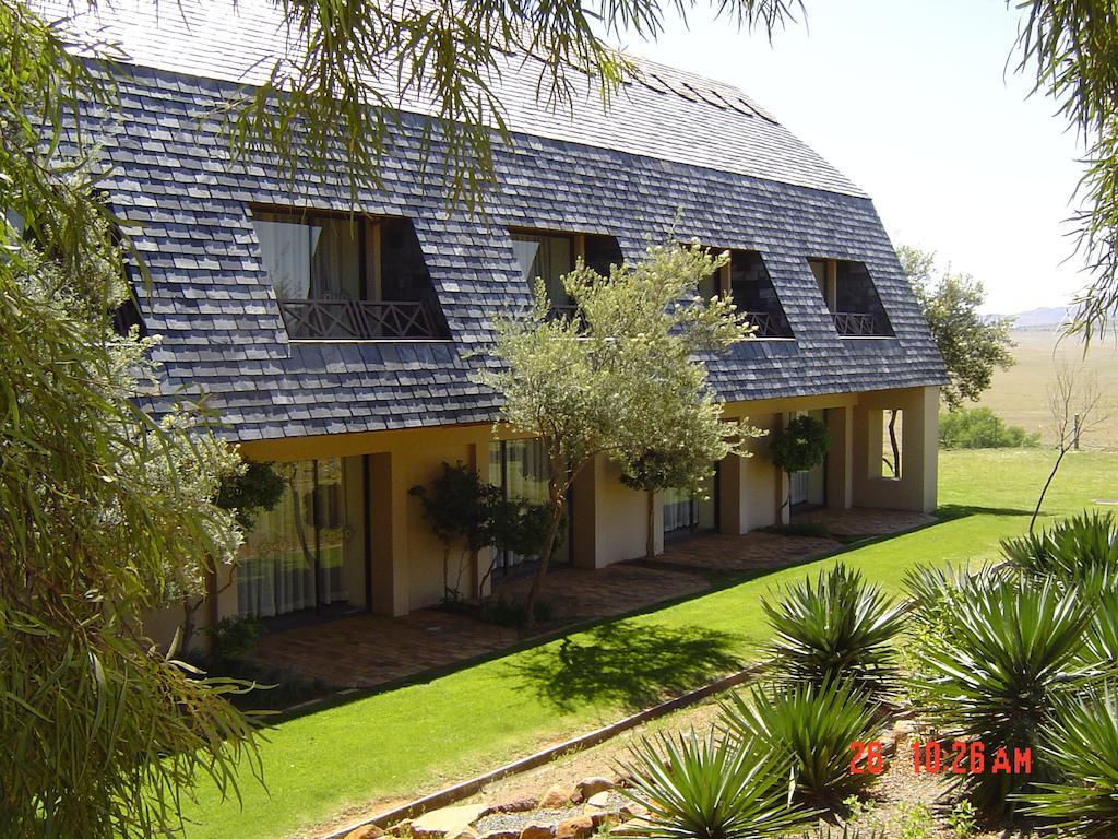 Black Mountain Leisure And Conference Hotel Groothoek Buitenkant foto