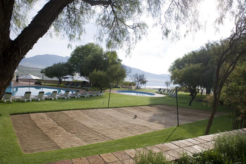 Black Mountain Leisure And Conference Hotel Groothoek Buitenkant foto