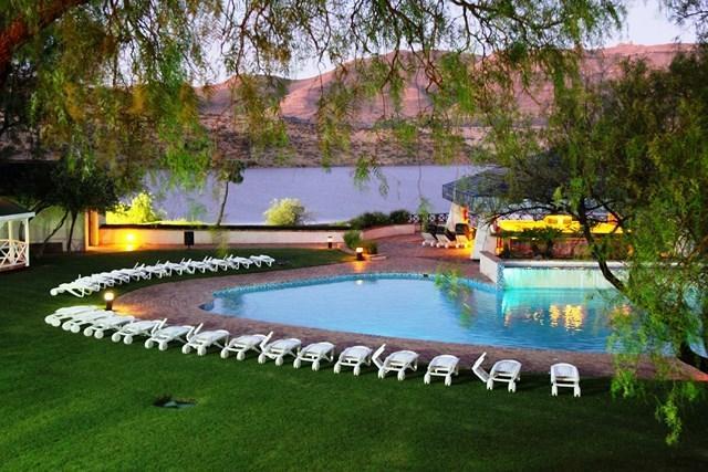Black Mountain Leisure And Conference Hotel Groothoek Buitenkant foto