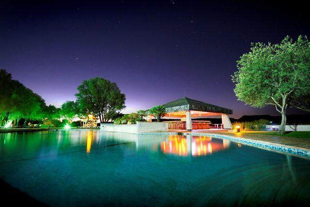 Black Mountain Leisure And Conference Hotel Groothoek Buitenkant foto