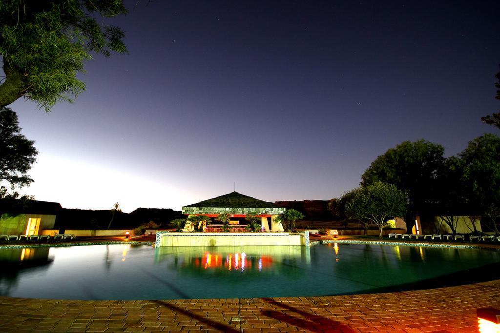 Black Mountain Leisure And Conference Hotel Groothoek Buitenkant foto